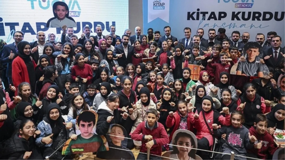 Türkiye Gençlik Vakfı’ndan ödüllü yarışma! 300 bin genç aynı anda kitap okuyacak