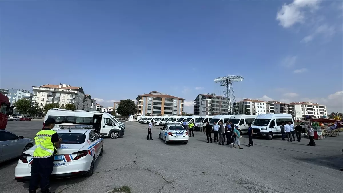 Çorum’da Öğrenci Servis Araçları Denetleniyor